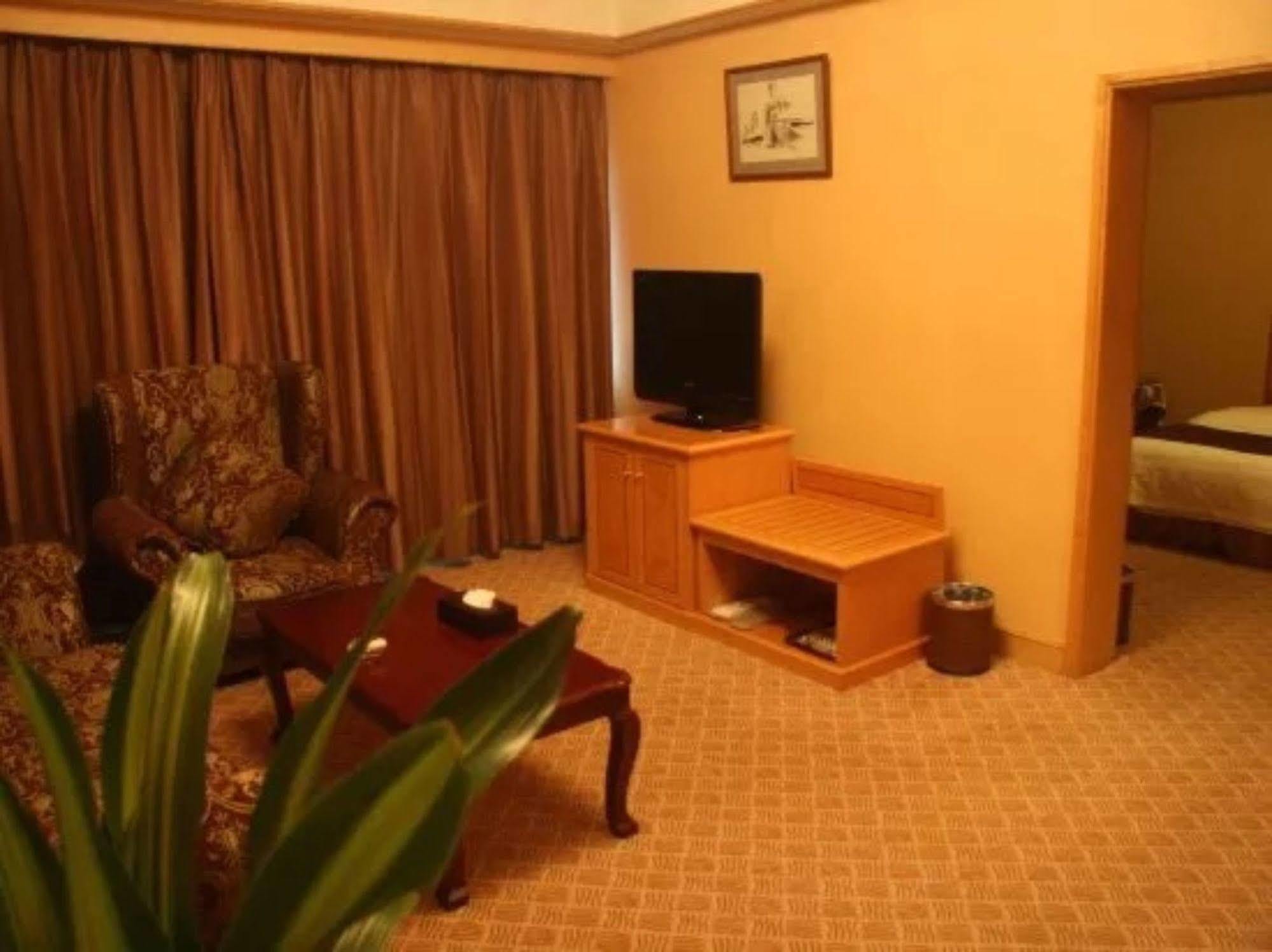 Hna Redbuds Hotel 長春 エクステリア 写真